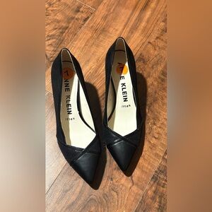 Anne Klein Black Pointed Heels